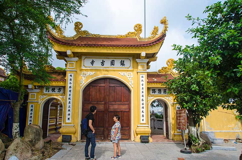 144 - Vietnam - Hanoi - lago Ho Tay - pagoda Tran Quoc